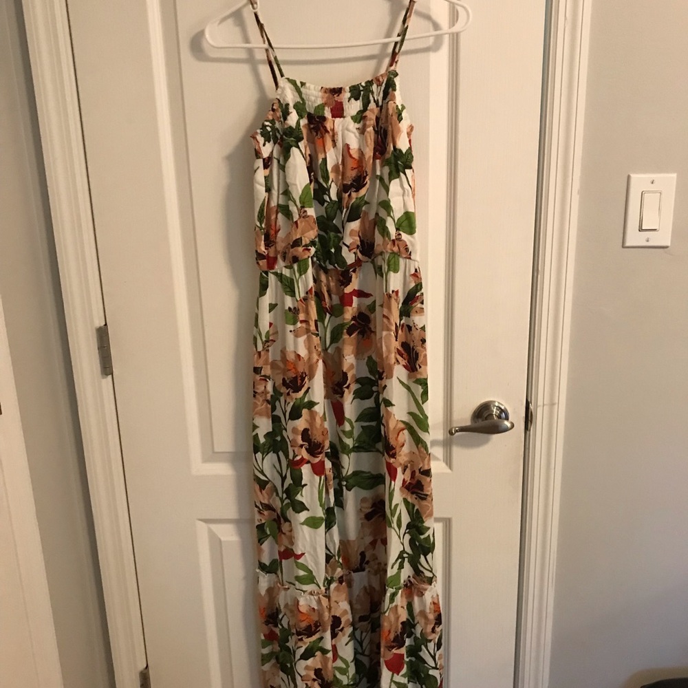 Beautiful Maxi dress (floral)